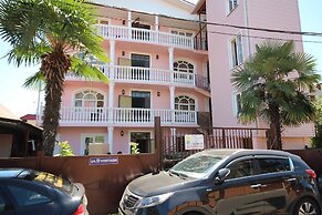 Rozali Guest House