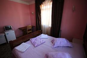 Rozali Guest House