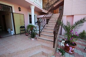 Rozali Guest House