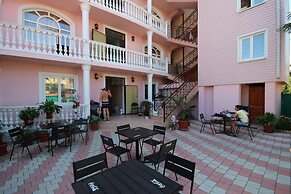Rozali Guest House