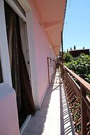 Rozali Guest House