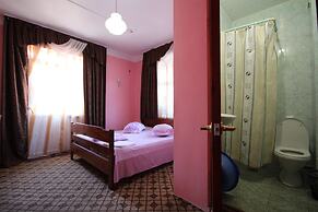 Rozali Guest House