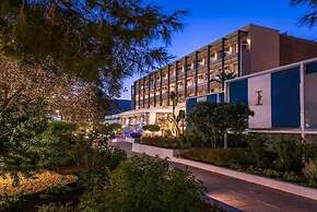 I Resort Beach Hotel & Spa