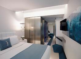 I Resort Beach Hotel & Spa