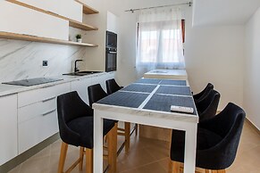Villa M