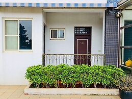 HOUSE INN
