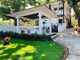 Hotel G Beach Resort and Restobar