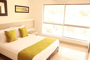 Apartasuites La Flora