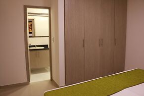 Apartasuites La Flora