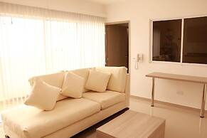 Apartasuites La Flora