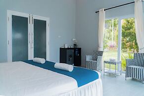 The Hawk's Nest Resort