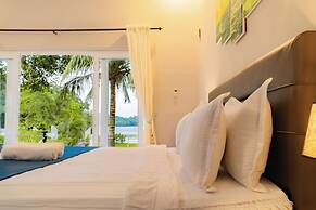 The Hawk's Nest Resort
