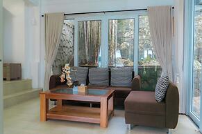 The Hawk's Nest Resort