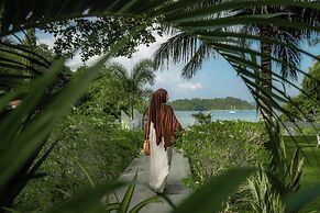 The Hawk's Nest Resort