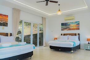 The Hawk's Nest Resort