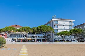 Marina Palace Hotel