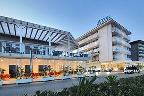 Marina Palace Hotel