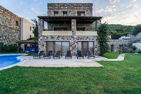 Villa Torba Bay by EvTatilim