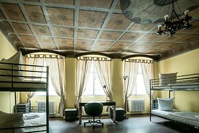 Charles Bridge Economic Hostel
