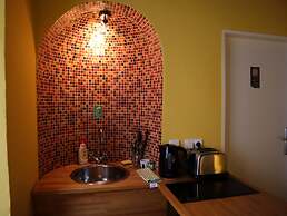 Charles Bridge Economic Hostel