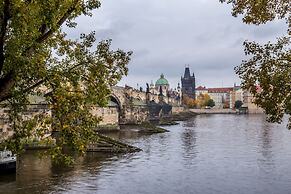Charles Bridge Economic Hostel