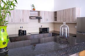 L'Aziz Suites