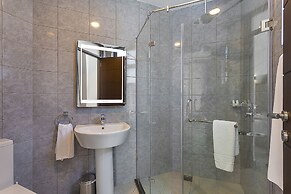L'Aziz Suites