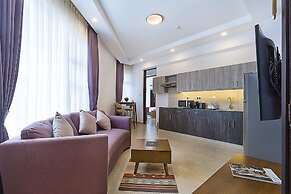 L'Aziz Suites