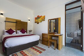 L'Aziz Suites