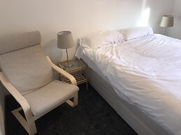 Super 2 Bedroom Flat near Dalkeith Town Center