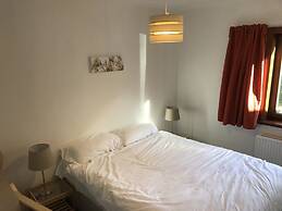 Super 2 Bedroom Flat near Dalkeith Town Center