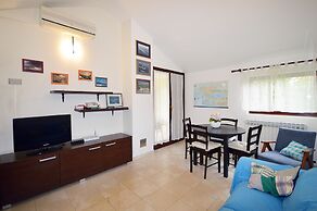 Elza Apartments