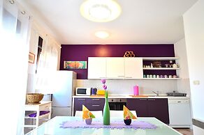 Elza Apartments