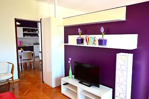 Elza Apartments