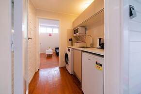 Takapuna Central Spacious & New Home