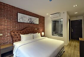 The Marron Hotel
