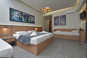 Dafni Plus Hotel