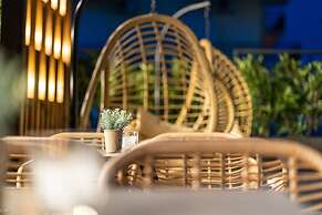 Dafni Plus Hotel