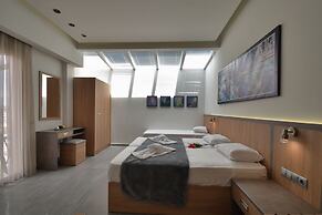Dafni Plus Hotel
