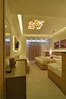 Dafni Plus Hotel