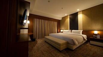 Avenzel Hotel & Convention Cibubur