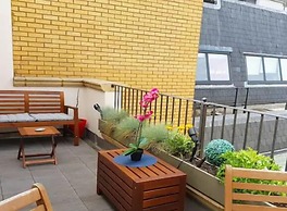 3 Beds 2 Baths Penthouse