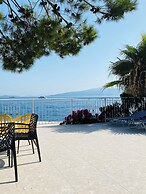Kalemi's Beachside Hotel