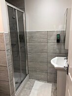 The Broadway Hotel - London Heathrow