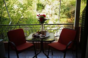 Nontas Home
