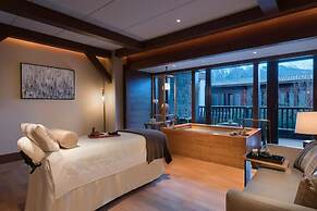 Jinmao Pureal Mountain Lijiang