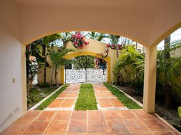 Isla 33 2BD Villa 2201 by Skyrun