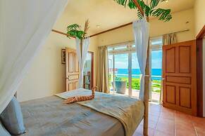 Esperanza Upstairs by Skyrun