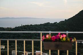 Villa Mons & Mare