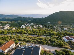 Villa Mons & Mare